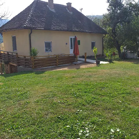 породично газдинство вучићевић Porodicno Gazdinstvo Vucicevic Apartman *