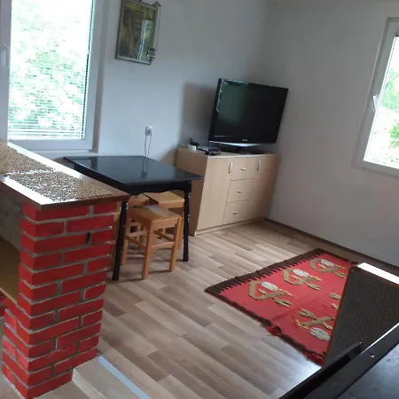 Apartman породично газдинство вучићевић Porodicno Gazdinstvo Vucicevic *