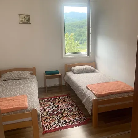 Apartman породично газдинство вучићевић Porodicno Gazdinstvo Vucicevic *