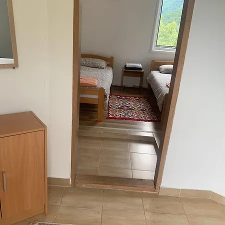 Apartman породично газдинство вучићевић Porodicno Gazdinstvo Vucicevic *