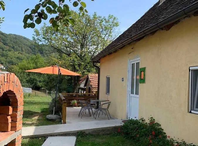 породично газдинство вучићевић Porodicno Gazdinstvo Vucicevic Bacevci